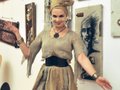 Ulrike Grimm mit Ihren Werken aus der Serie Art-Retrouvé beim Art-Sale 2017, Foto: Karl-Heinz-Treu